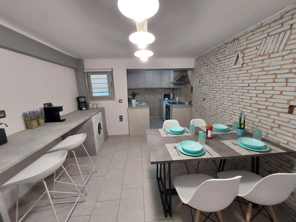 Anastasia'S Apartment With Yard Αθήνα Εξωτερικό φωτογραφία