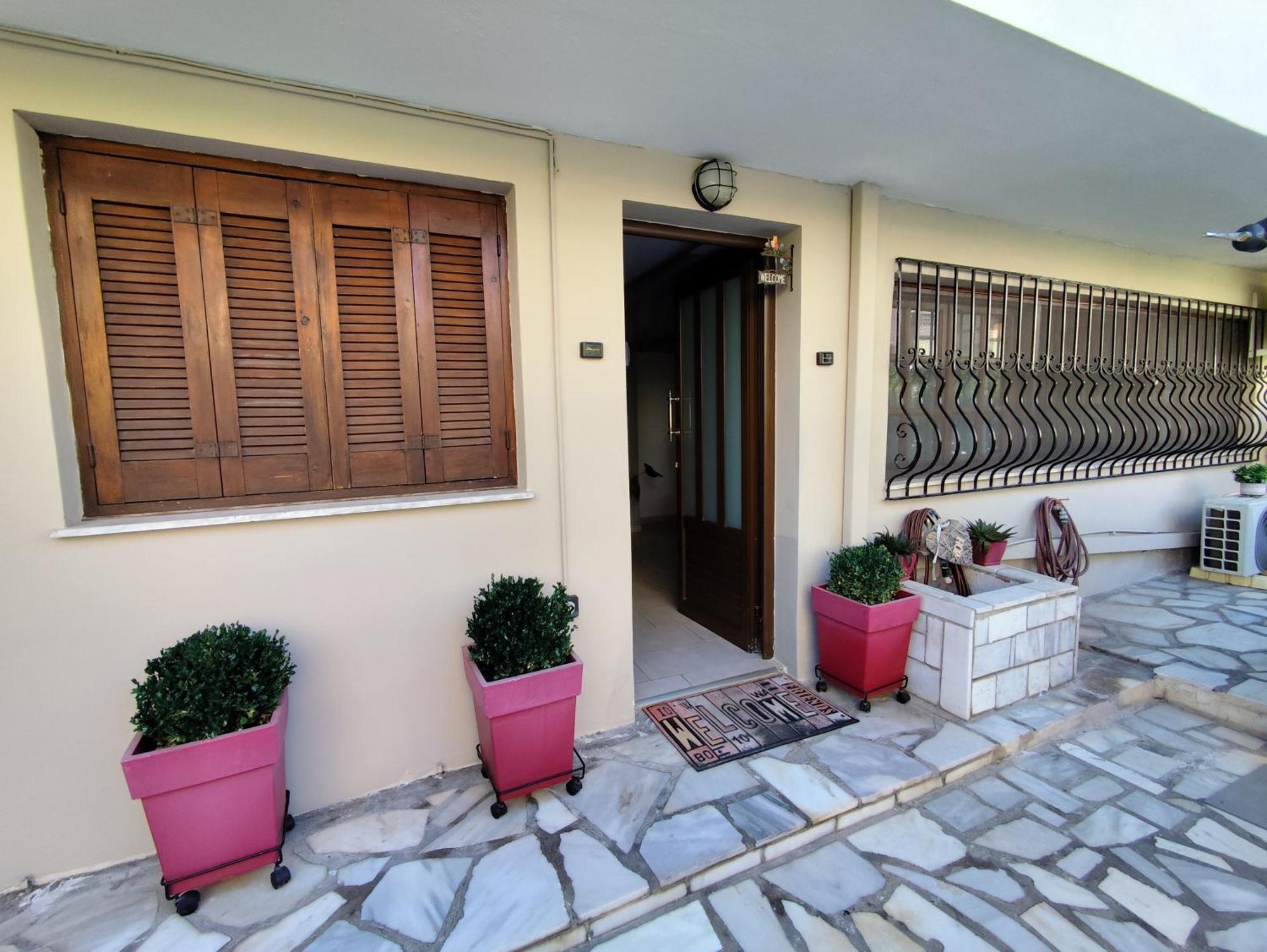 Anastasia'S Apartment With Yard Αθήνα Εξωτερικό φωτογραφία